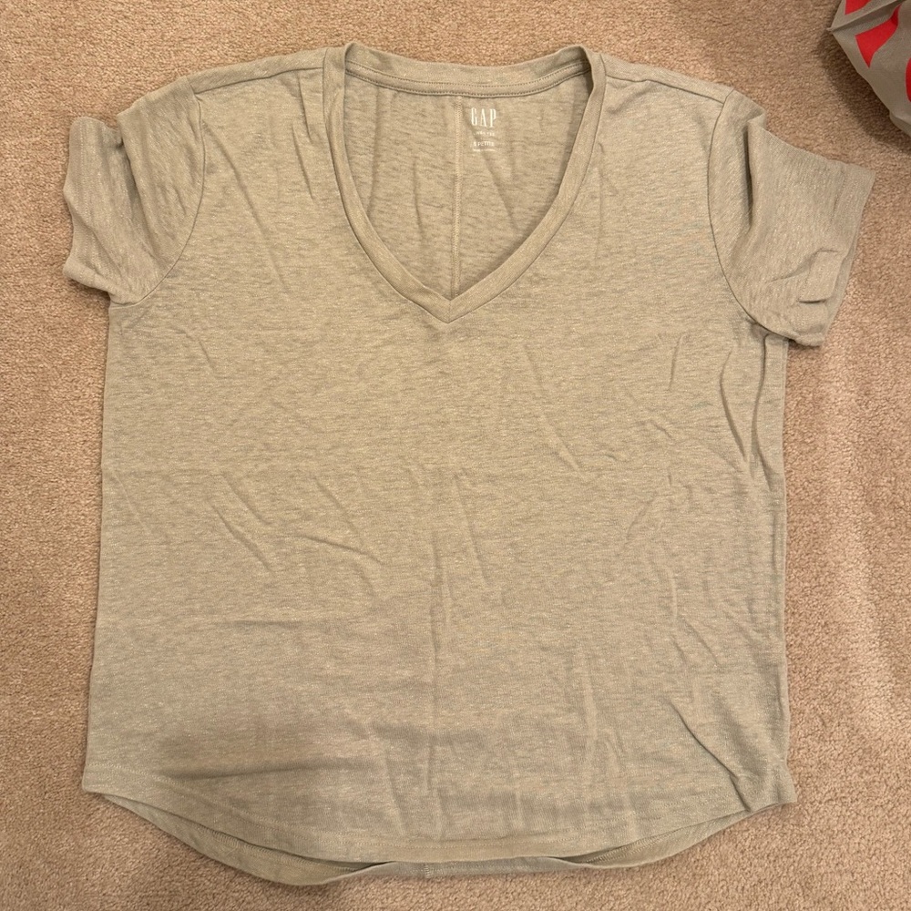 Gap sparkly beige T-shirt